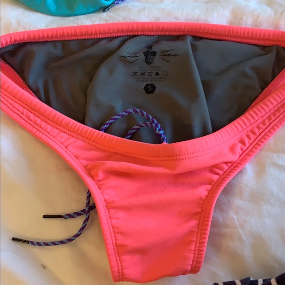 JOLYN size small Bali bottom